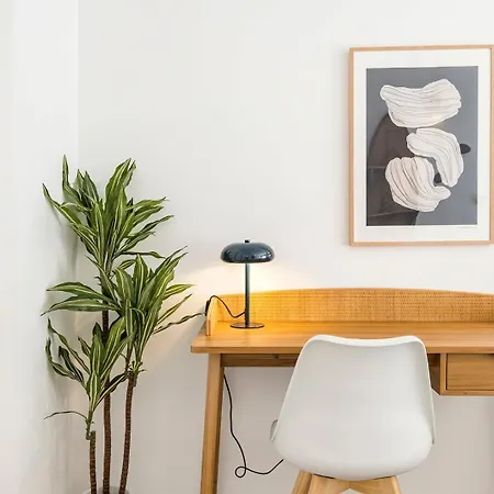 Guestready - Blue Straw In The Heart Of *